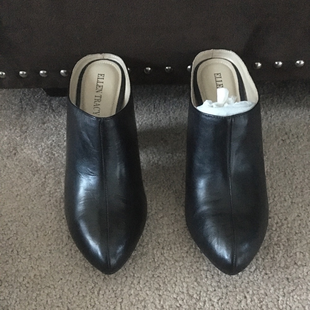 Ellen Tracy BN NW black leather Slip on mules 7.5